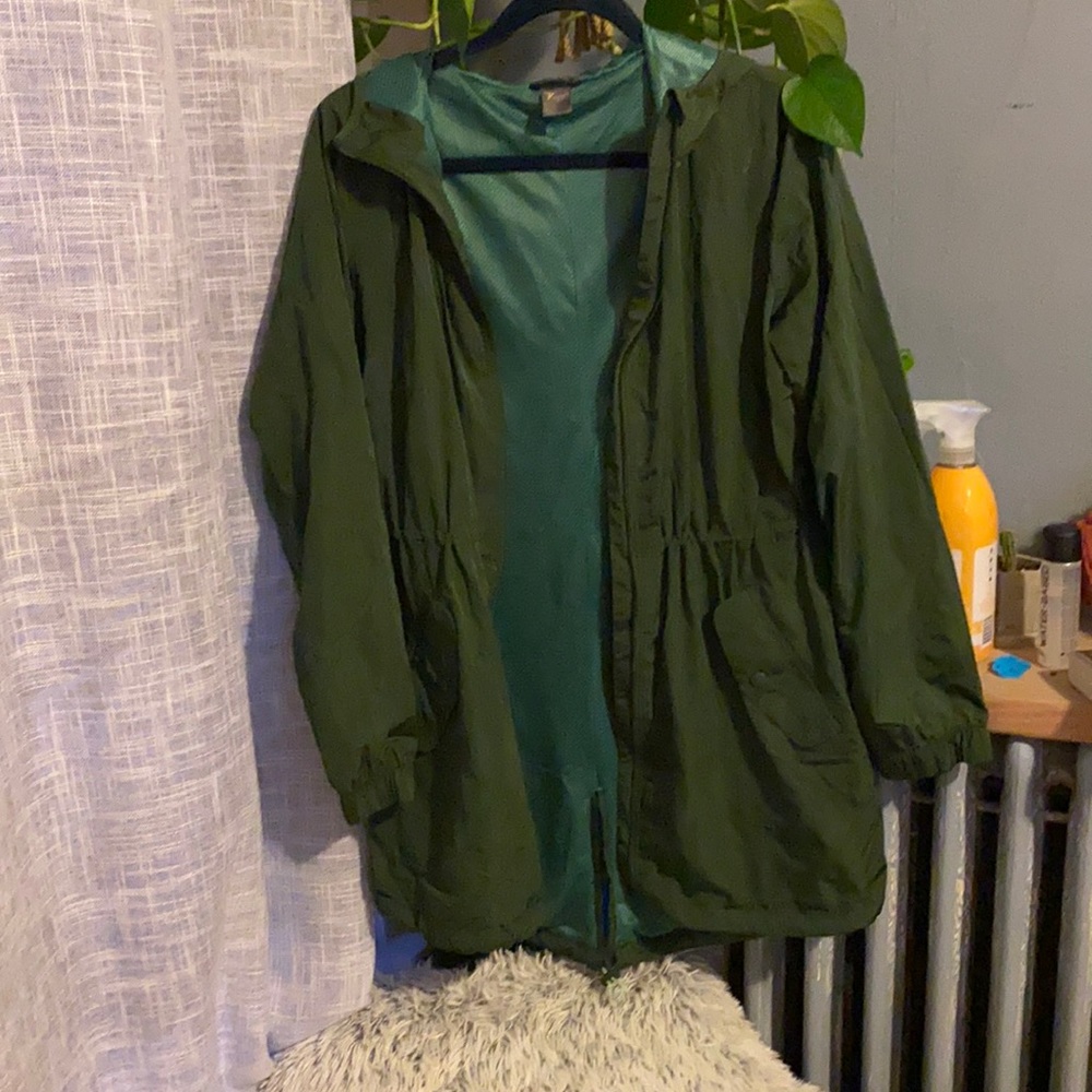 WINDBREAK / RAIN JACKET